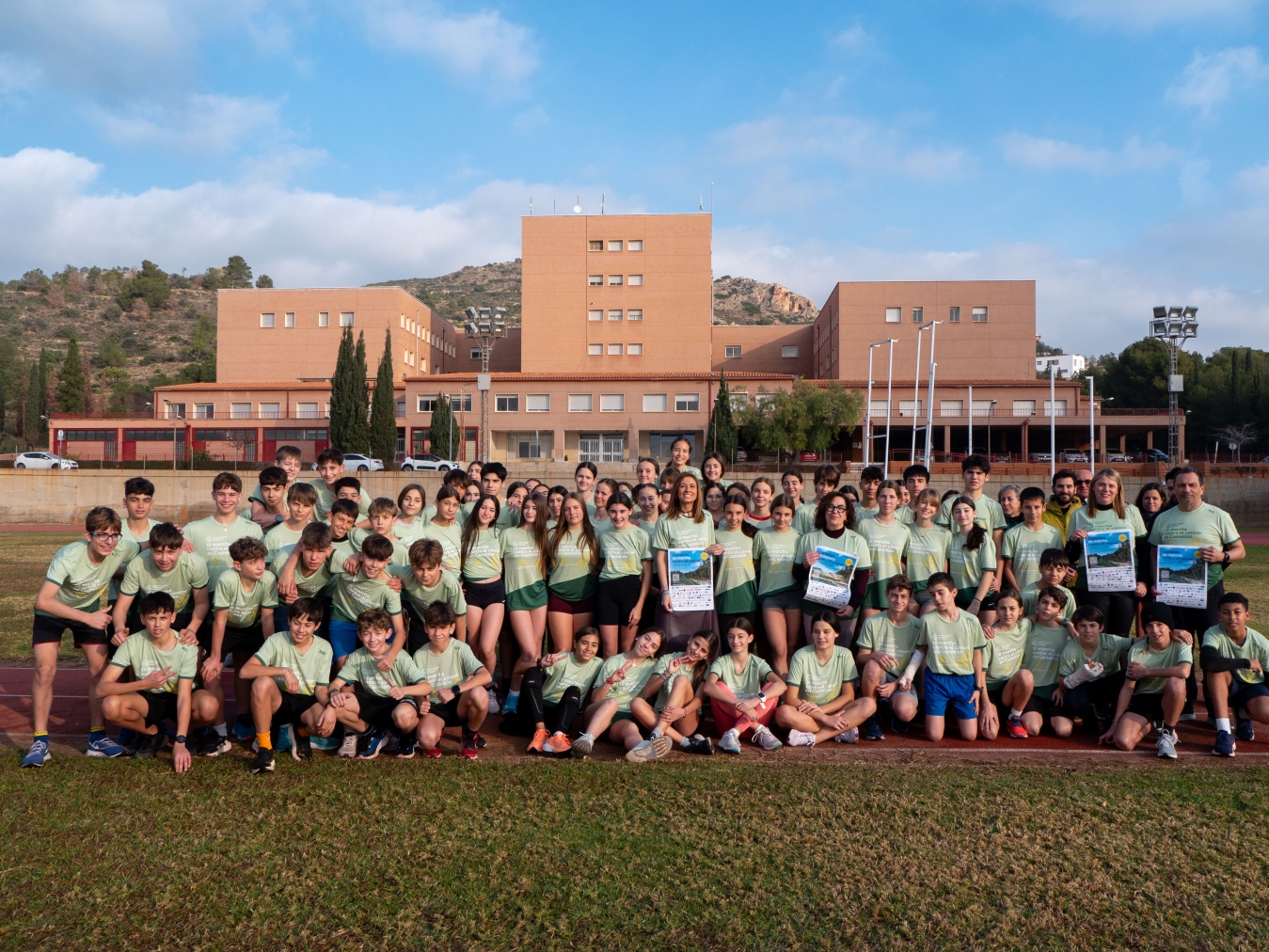 El alumnado del Colegio Penyeta Roja se suma a la Marcha Contra el Cáncer