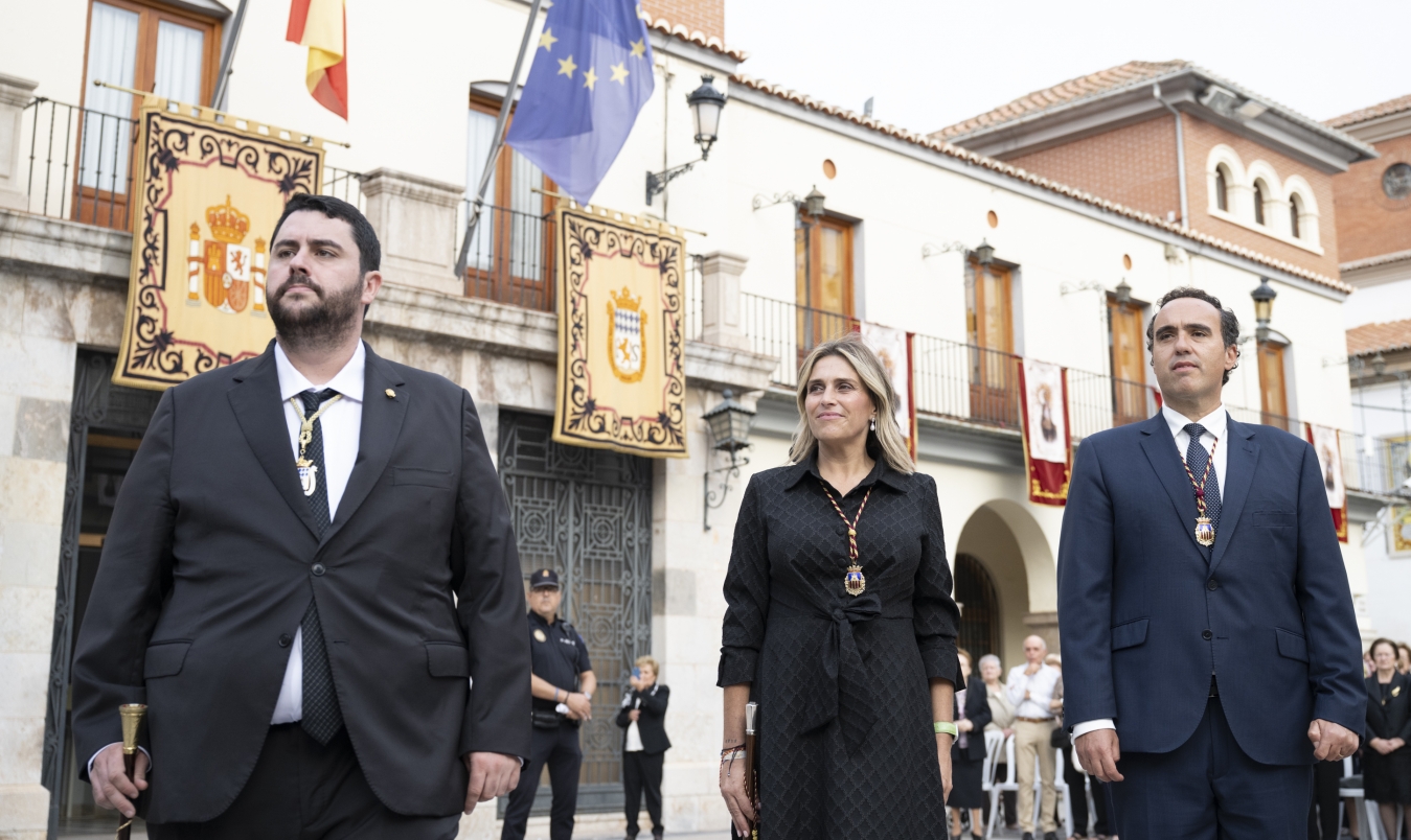 Marta Barrachina acompanya als veïns de Nules en la celebració del vint-i-cinc aniversari de la coronació canònica de la Mare de Déu de la Soledat