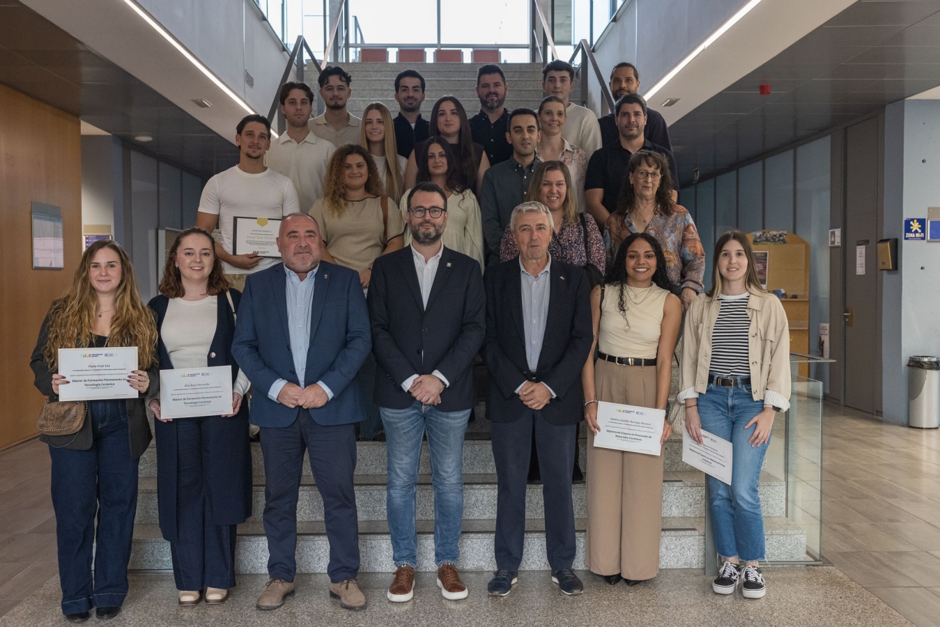 El Màster de Formació Permanent en Tecnologia Ceràmica de l'UJI entrega els seus premis d'excel·lència, diplomes i beques